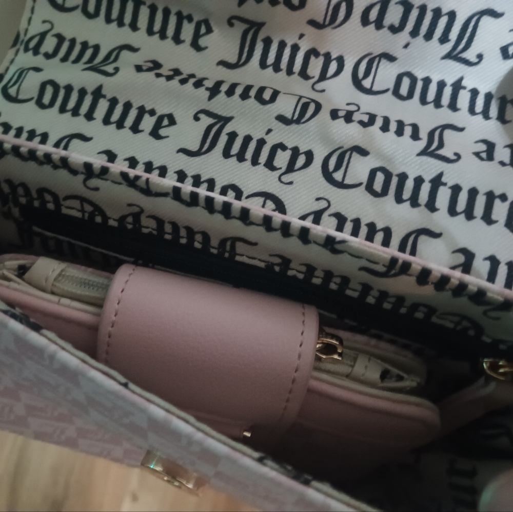 Juicy Couture Light Pink Logo Shoulder Bag - Picture 4 of 16